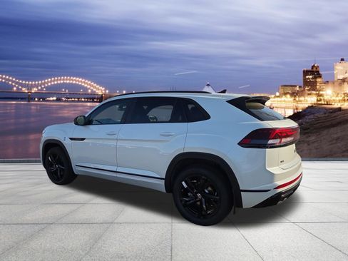 New 2026 Volkswagen Atlas Cross Sport SEL R-Line image 3