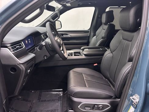 New 2026 Jeep Grand Wagoneer L Limited AWD/4WD image 12