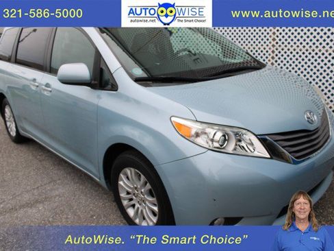 Used 2015 Toyota Sienna XLE Premium image 1