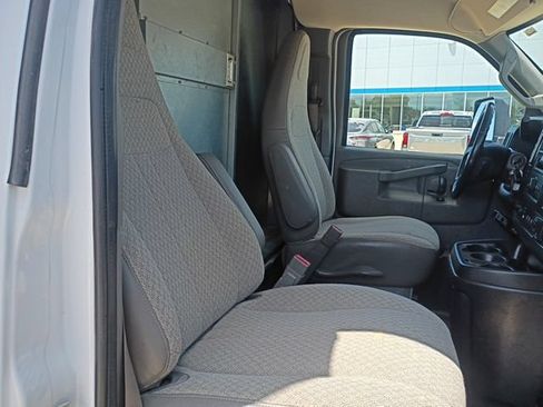 Used 2020 Chevrolet Express 3500 w/ Power Convenience Package RWD image 17