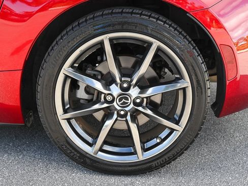 Used 2018 MAZDA MX-5 Miata RF Grand Touring image 9