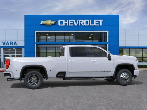 New 2026 Chevrolet Silverado 3500 High Country w/ Technology Package AWD/4WD image 5