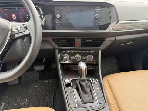 Used 2019 Volkswagen Jetta SEL image 9