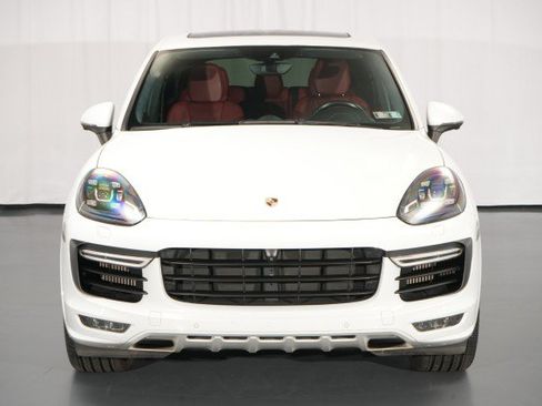 Used 2016 Porsche Cayenne GTS AWD/4WD image 6