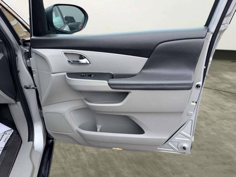 Used 2015 Honda Odyssey EX-L image 33