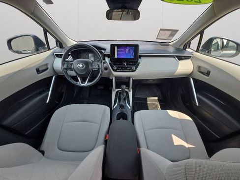 Certified 2023 Toyota Corolla Cross LE AWD/4WD image 17