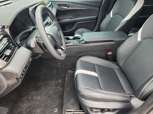 Used 2026 Toyota Camry SE w/ Convenience Package FWD image 11