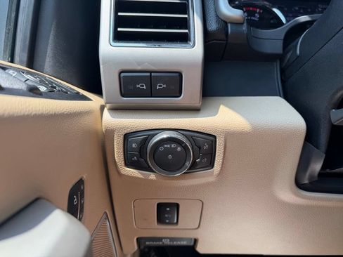 Used 2021 Ford F250 Lariat w/ Chrome Package AWD/4WD image 13