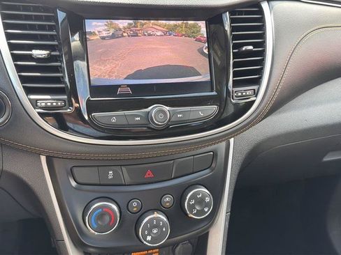 Used 2021 Chevrolet Trax LT w/ Driver Confidence Package FWD image 15