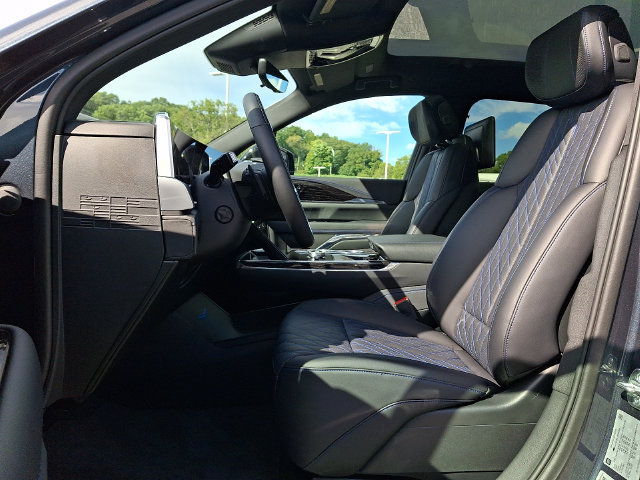 Certified 2026 Cadillac Escalade IQ Luxury 1 AWD/4WD image 13