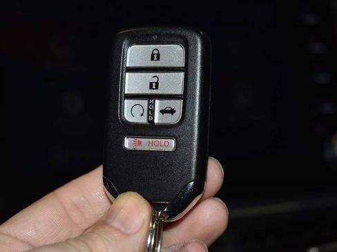 Used 2022 Honda Accord Touring image 19