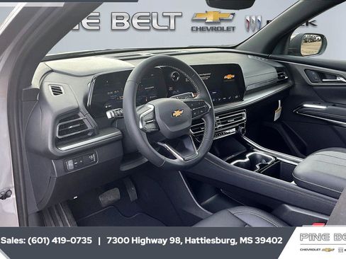 New 2026 Chevrolet Traverse LT w/ Driver Confidence Package FWD image 12