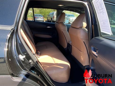 Used 2026 Toyota Corolla Cross XLE w/ Convenience Package image 17