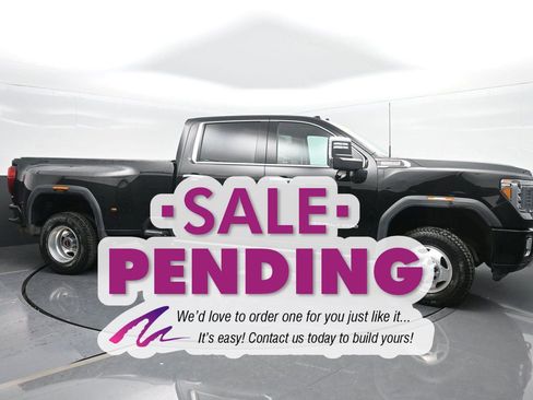 Used 2023 GMC Sierra 3500 Denali w/ Denali Ultimate Package image 3