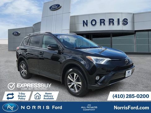 Used 2018 Toyota RAV4 XLE AWD/4WD image 1
