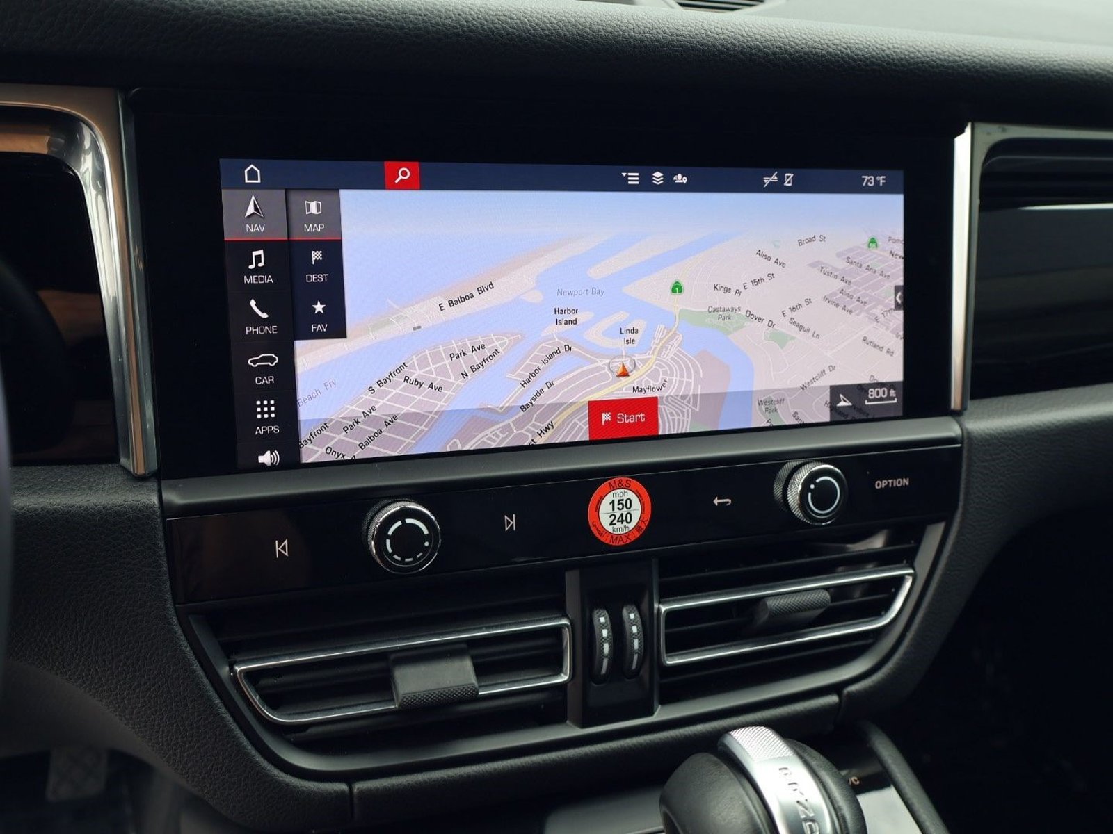 Certified 2025 Porsche Macan w/ Premium Package Plus AWD/4WD image 16