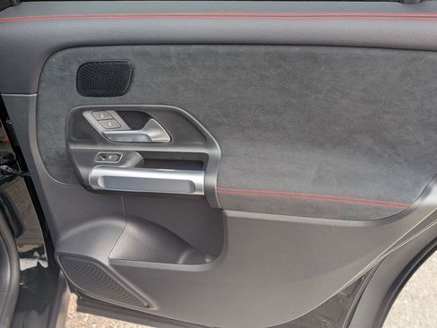 Certified 2025 Mercedes-Benz GLB 250 4MATIC image 35