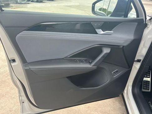 New 2026 Volkswagen Tiguan SE R-Line image 52