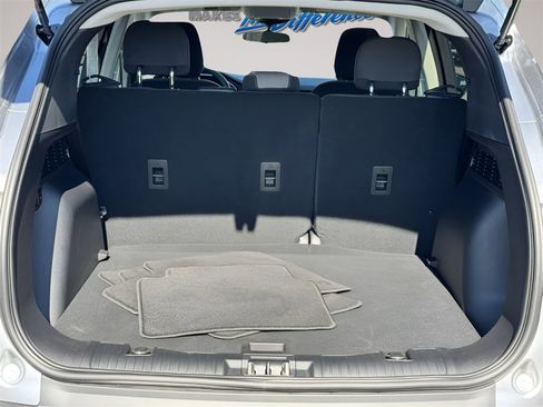 Used 2022 Ford Escape SE w/ Cold Weather Package image 18