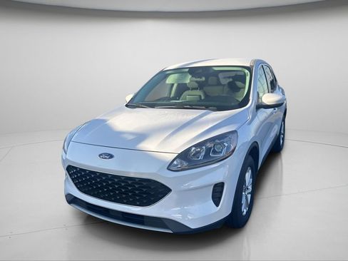 Used 2021 Ford Escape SE image 9