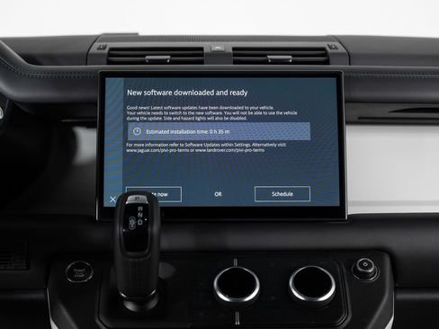 Used 2024 Land Rover Defender 110 SE image 35