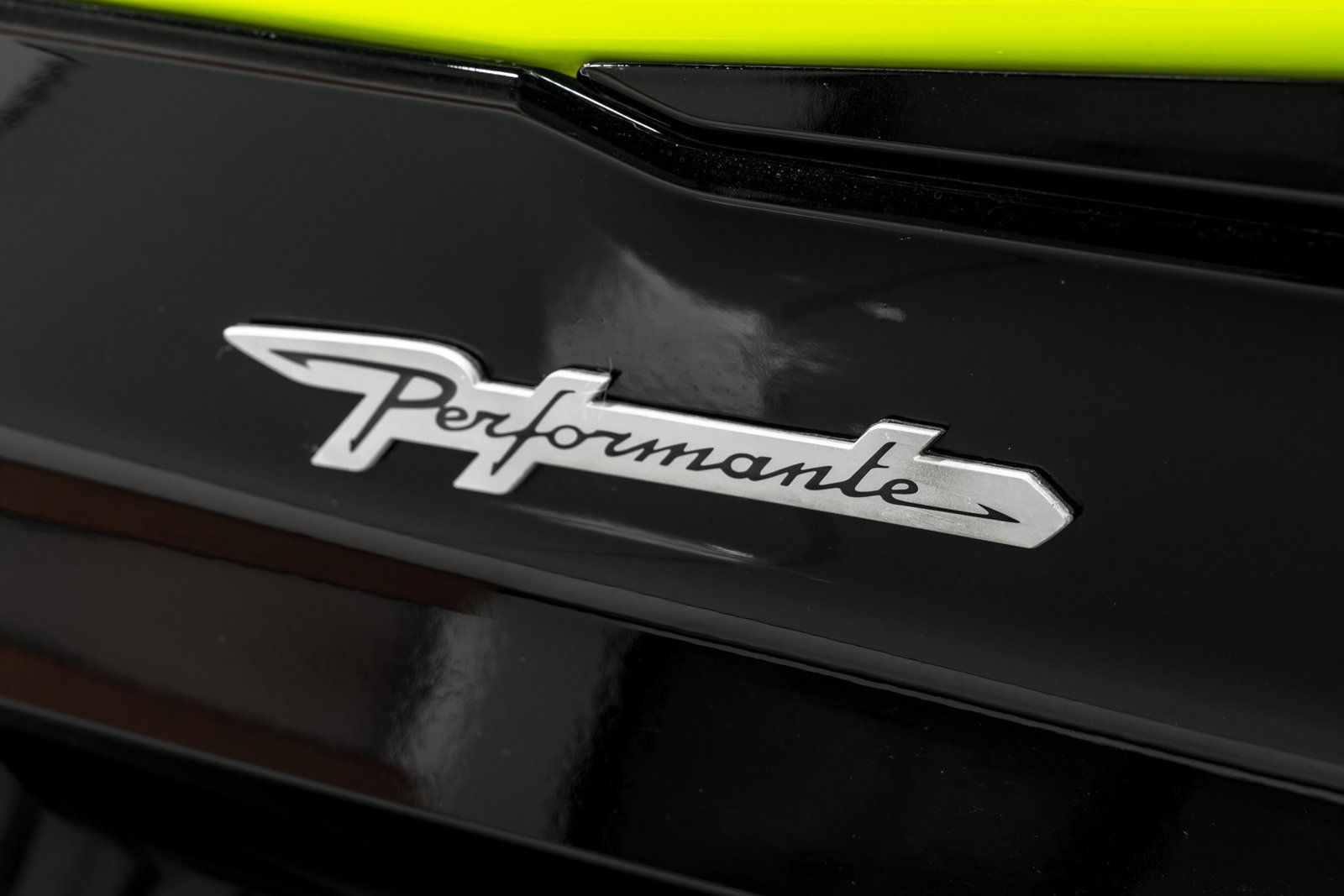 Used 2024 Lamborghini Urus Performante AWD/4WD image 59