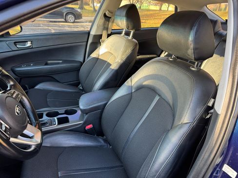 Used 2020 Kia Optima S FWD image 28