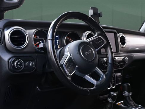 Used 2021 Jeep Gladiator Overland AWD/4WD image 33