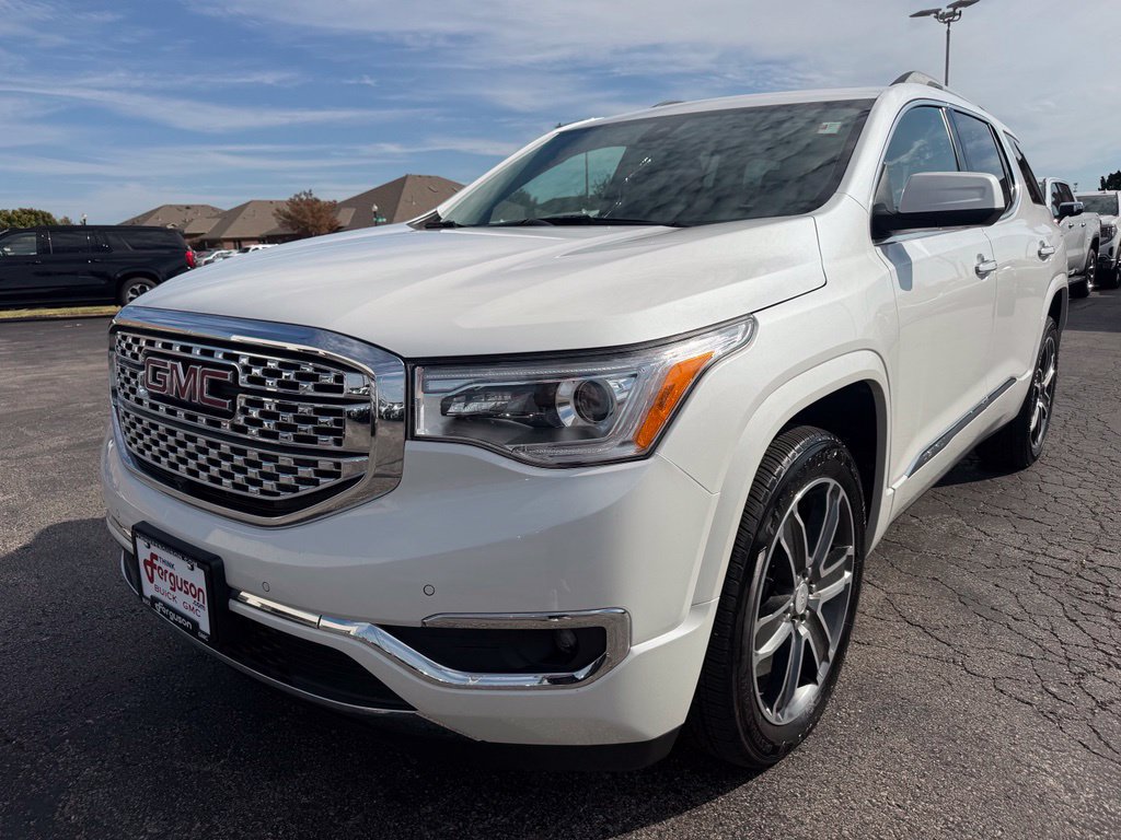 Used 2019 GMC Acadia Denali w/ Technology Package AWD/4WD image 10