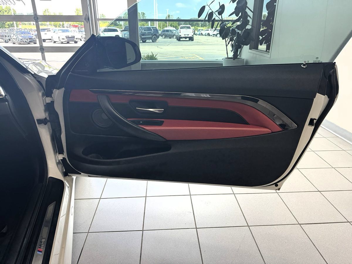 Used 2016 BMW M4 Coupe RWD image 18