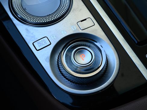 Used 2021 Genesis G80 2.5T image 18