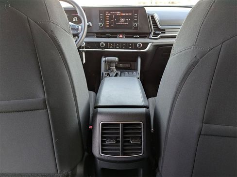 Used 2024 Kia Sportage LX image 30