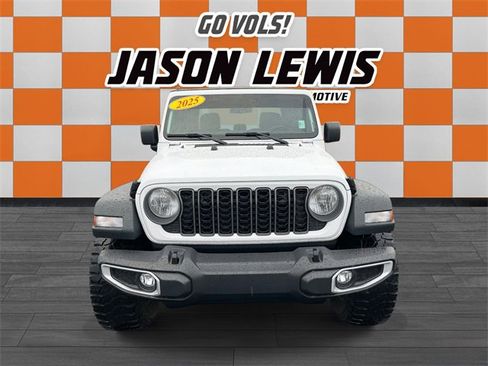 Used 2025 Jeep Gladiator Sport image 10