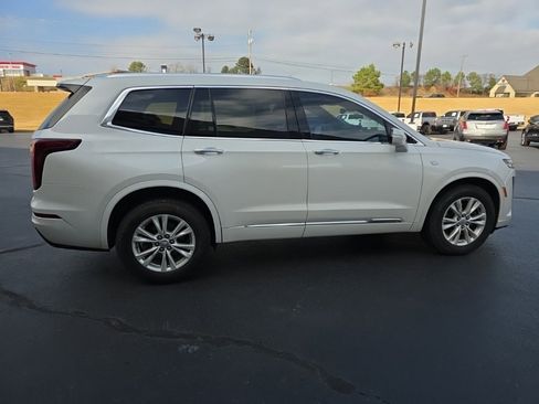 Used 2021 Cadillac XT6 Luxury image 8