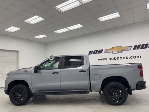 Used 2026 Chevrolet Silverado 1500 LT Trail Boss w/ LT Trail Boss Premium Package AWD/4WD image 8