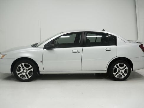 Used 2005 Saturn ION Level 3 w/ Travel Pkg FWD image 7
