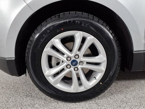 Used 2020 Ford Edge SEL image 24