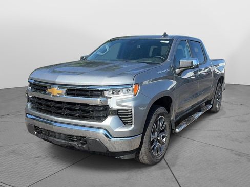 Used 2023 Chevrolet Silverado 1500 LT AWD/4WD image 2