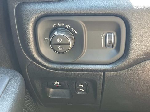 Used 2022 RAM 1500 Big Horn RWD image 28
