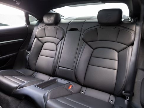 Used 2020 Porsche Taycan 4S image 28