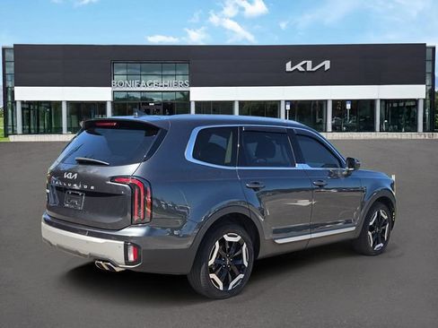 Certified 2024 Kia Telluride EX w/ EX Captain's Chair Package FWD image 4
