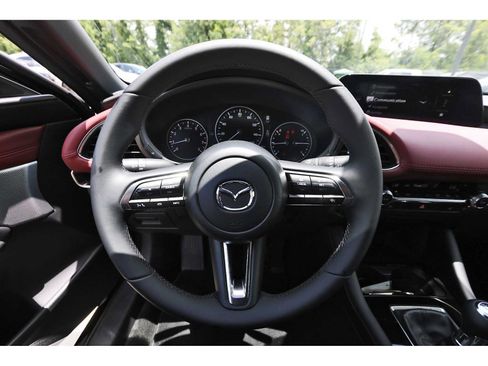 Used 2026 MAZDA MAZDA3 2.5 S Hatchback w/ Premium Pkg FWD image 13