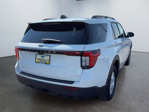 Used 2025 Ford Explorer Active image 5