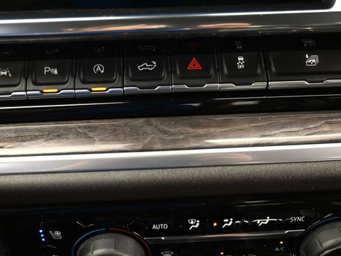 Certified 2025 Chevrolet Silverado 1500 LTZ AWD/4WD image 21