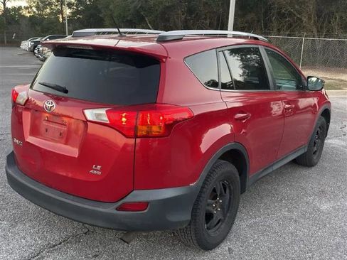 Used 2013 Toyota RAV4 LE image 4