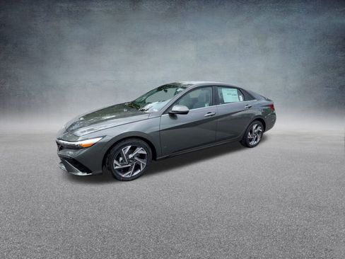 New 2025 Hyundai Elantra Limited image 9