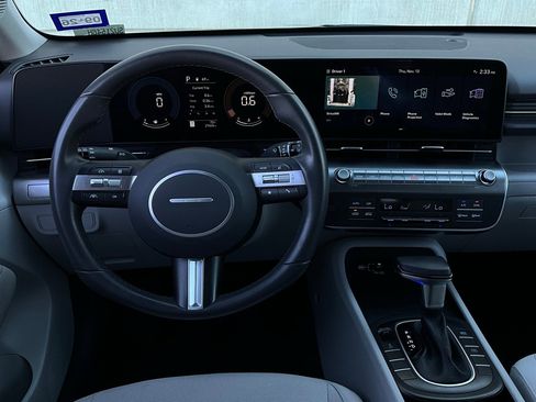 Used 2025 Hyundai Kona SEL image 14