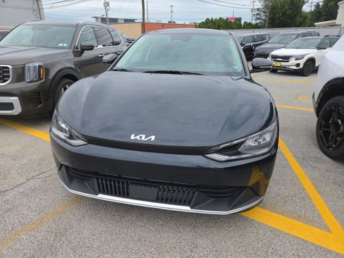 Certified 2024 Kia EV6 Light AWD/4WD image 15