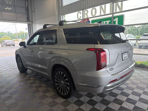Used 2023 Hyundai Palisade Calligraphy AWD/4WD image 4