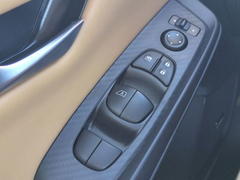 New 2025 Nissan Sentra SV w/ SV Premium Package FWD image 24